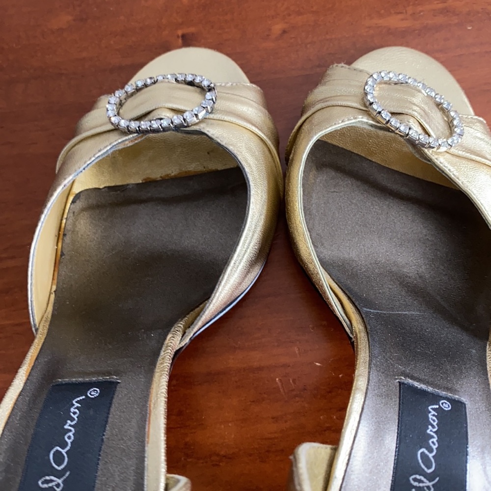 Gorgeous Gold Heels! - Picture 7 of 15